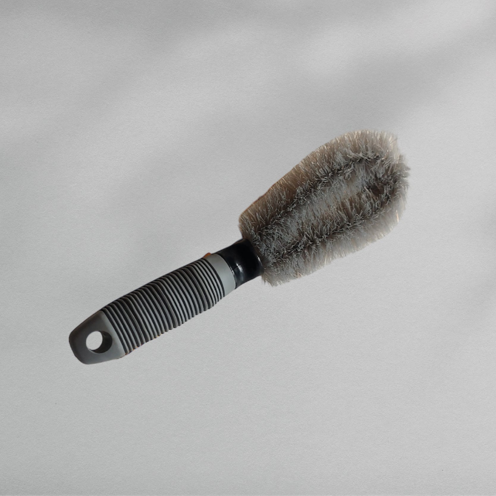 Cepillo para limpieza de llantas